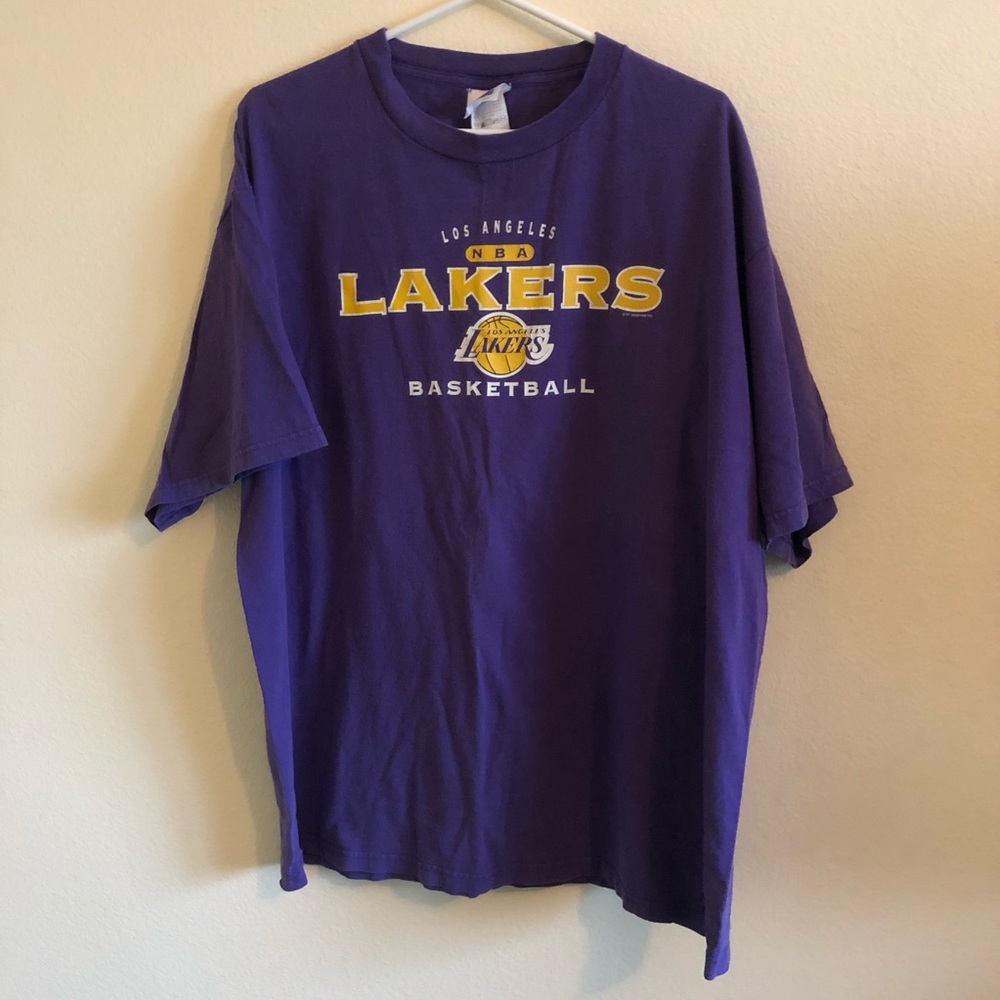 [SOLD] Vintage Lakers T-shirt